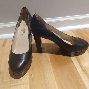 CHANEL Cap Toes Platform Pumps